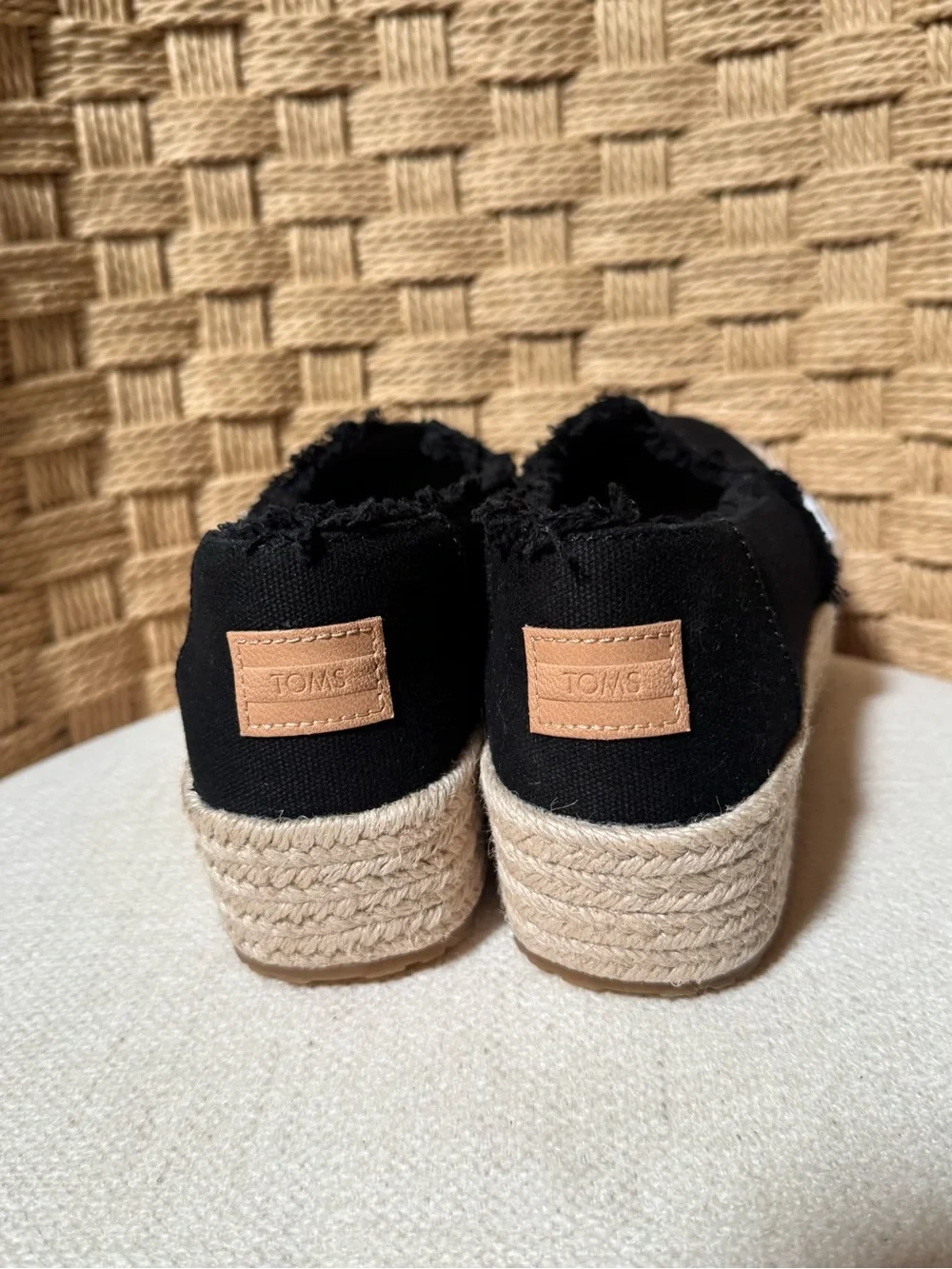 Toms Valencia Black Espadrille Platform Slip-On with Jute Sole Size 6.5